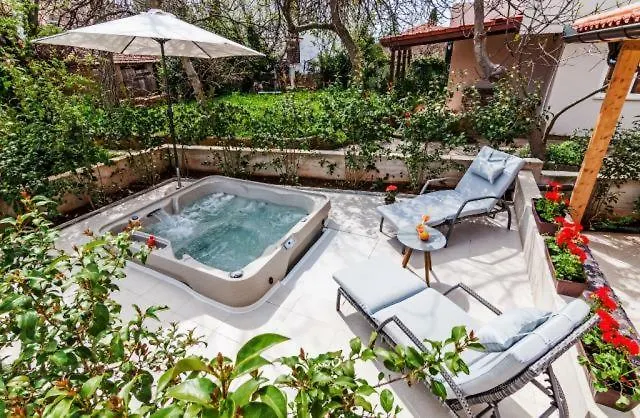 Holiday home Villa Augustina Sukosan