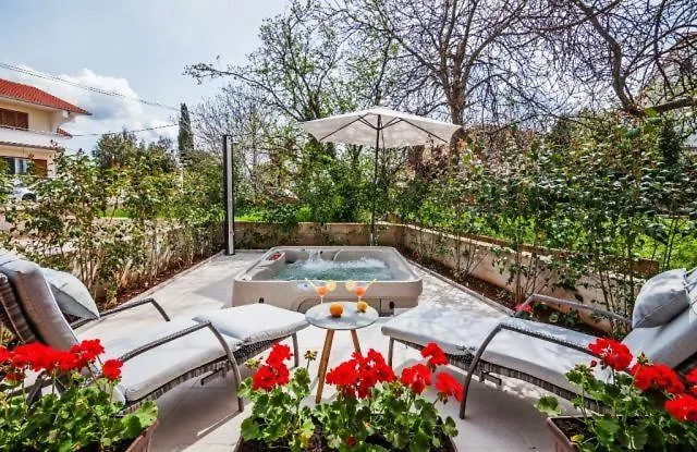 Holiday home Villa Augustina Sukosan